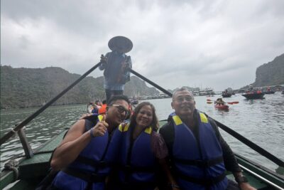 Vivu Halong Customer (2)