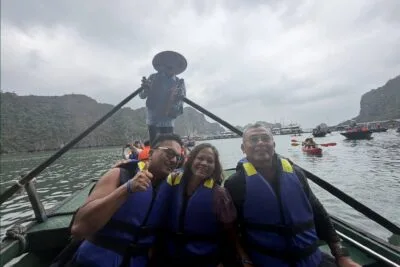 Vivu Halong Customer (2)