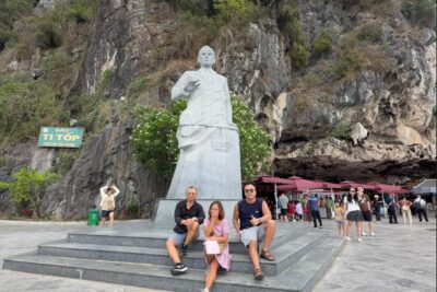 Vivu Halong Customer (3)