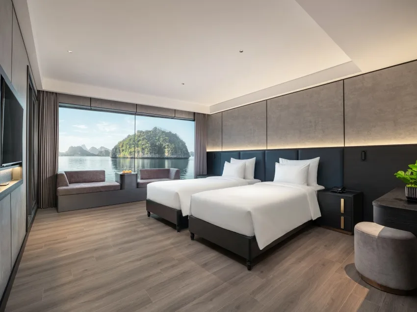 Junior Twin Ocean Suite