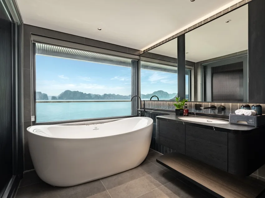 Vip 4 Bathtub With Jacuzzi