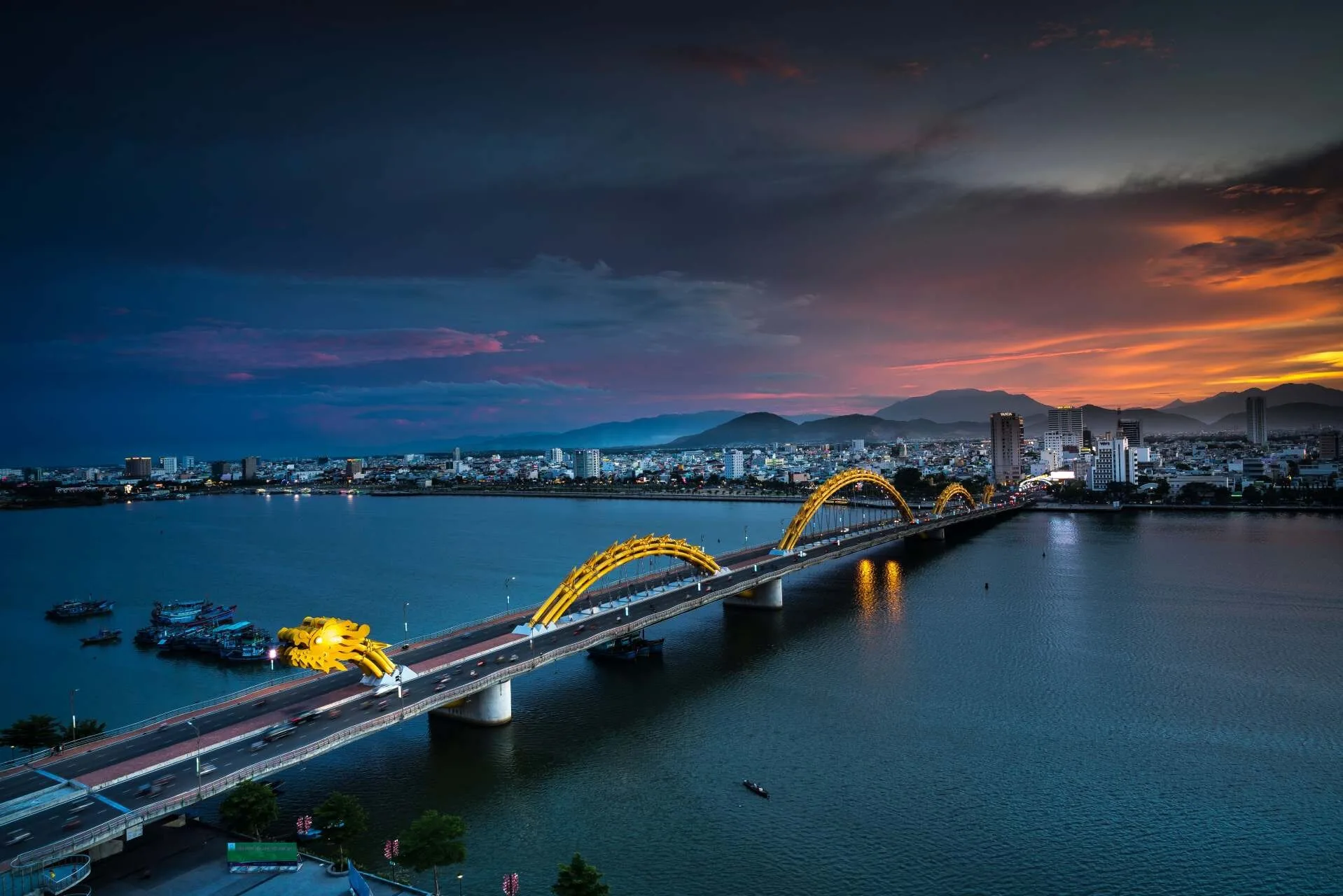 Da Nang Dragon Bridge.