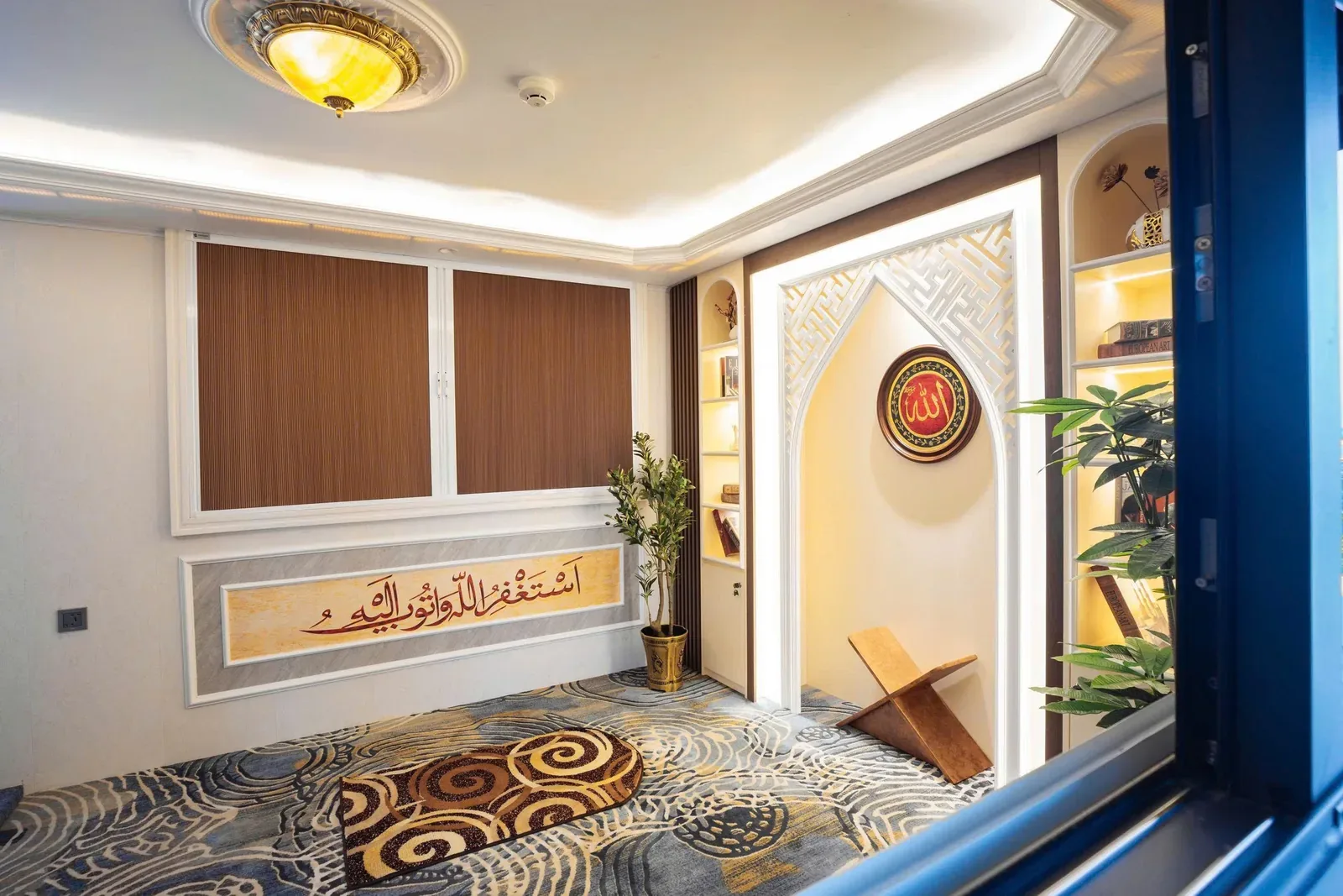 Một góc phòng cầu nguyện trên Calista Cruise