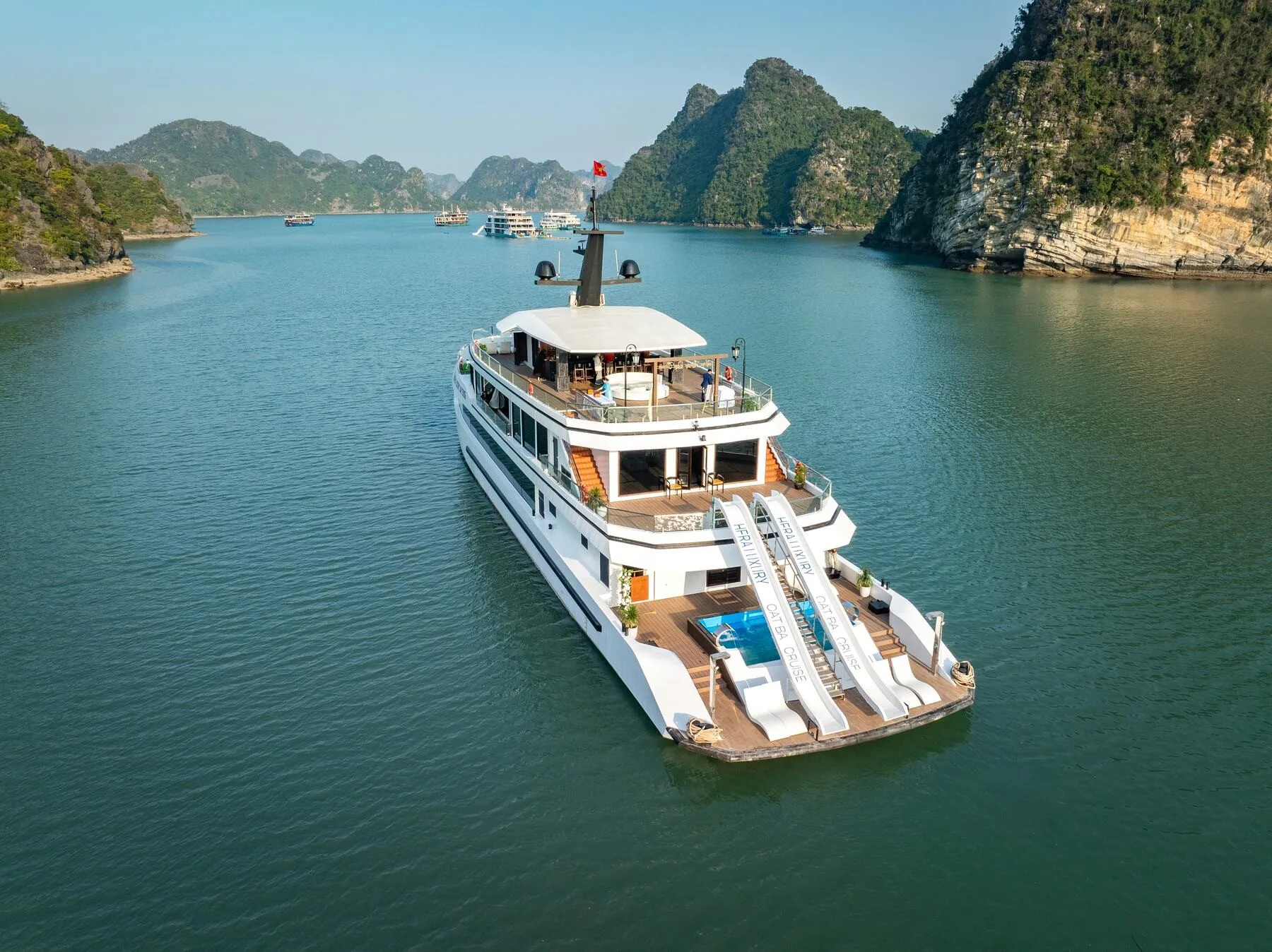 Hera Luxury Day Cruise sailing through Ha Long Bay