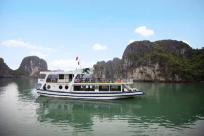 La Muse Afternoon Cruise – 5.5 Hours in Bai Tu Long Bay