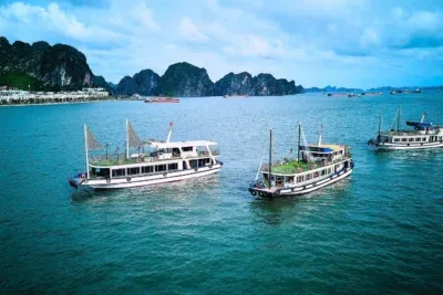 Private 4 hour Halong Bay Cruise (Route 1)